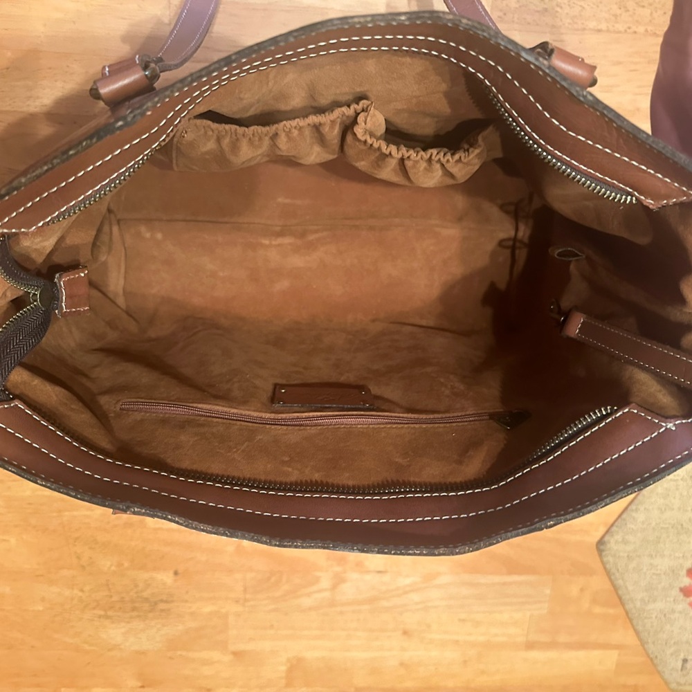 NWOT - Patricia Nash Large Leather Tote in Signature Map Print w/Dust Bag - Picture 5 of 9